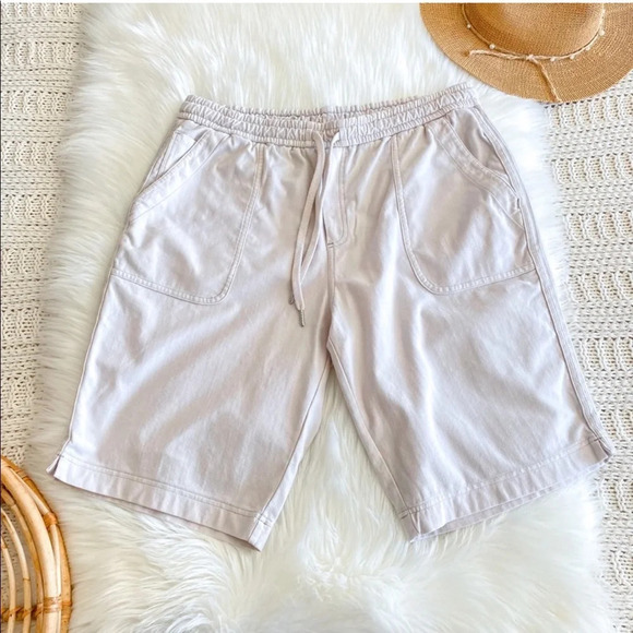 Athleta Farallon Bermuda Shorts Birch Gray Cream Drawstrings Pockets 16 Tall - Picture 3 of 11